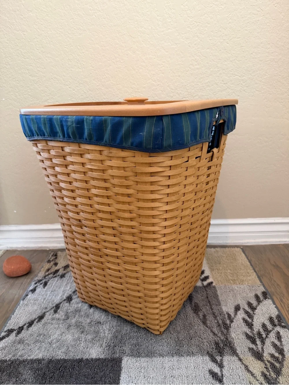Longaberger Large Hostess Laundry Hamper 22” Tall with Lid Liner & Protector